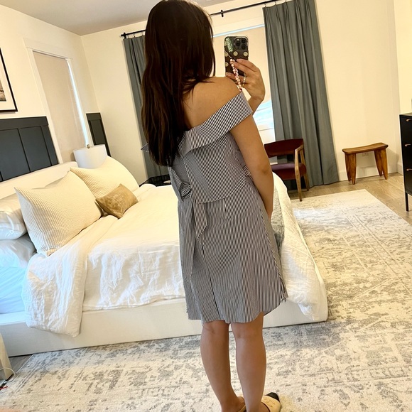 Intermix Dress - Picture 4 of 6